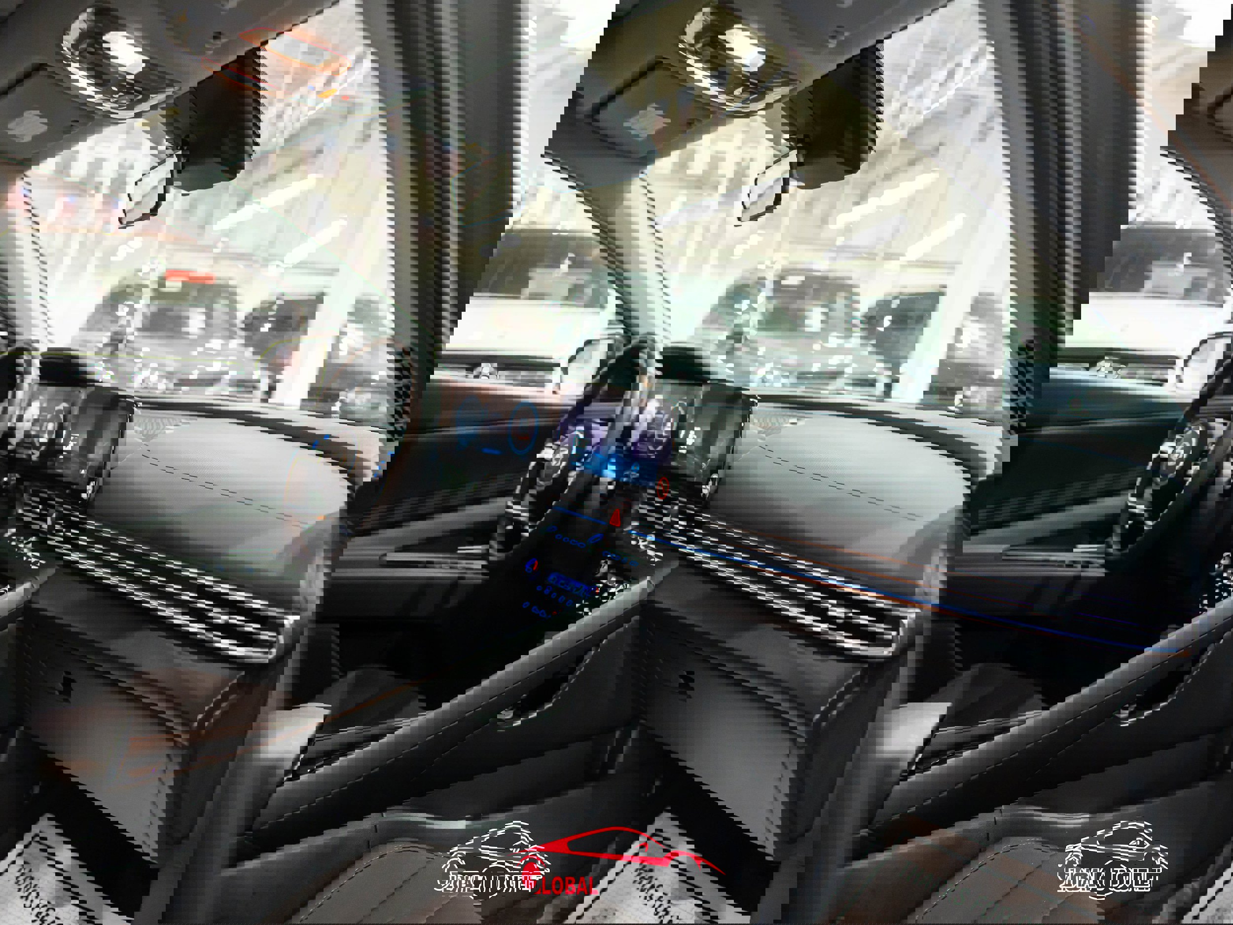 Used 2025 Hyundai Elantra SEL image 15