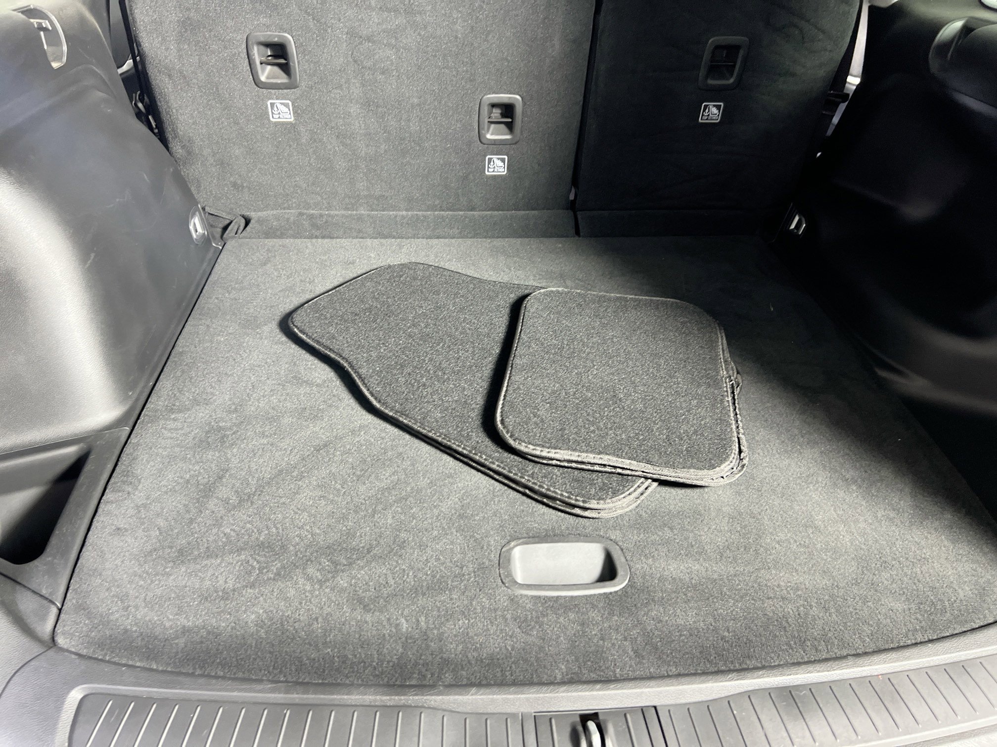 Used 2022 Jeep Grand Cherokee Limited image 23