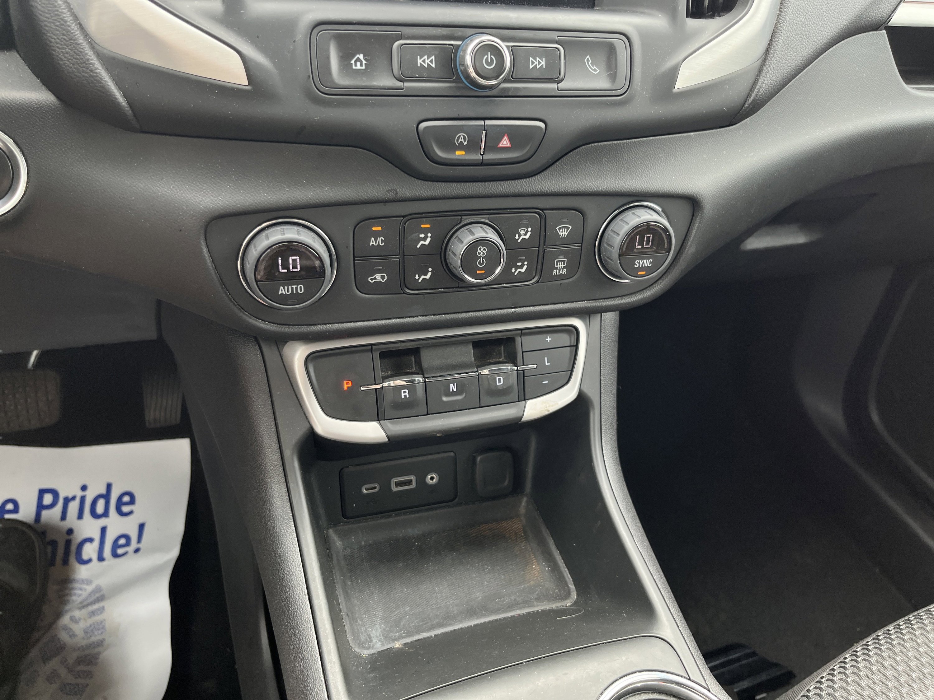 Used 2022 GMC Terrain SLE w/ Driver Convenience Package AWD/4WD image 26