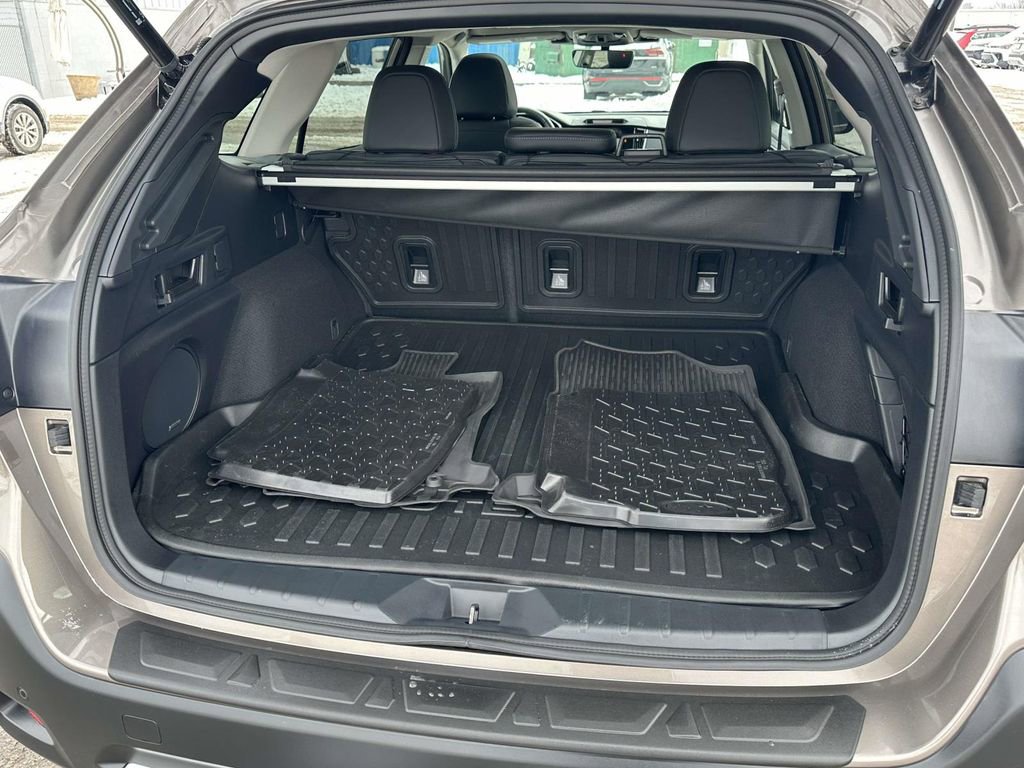 Used 2024 Subaru Outback Limited XT image 11