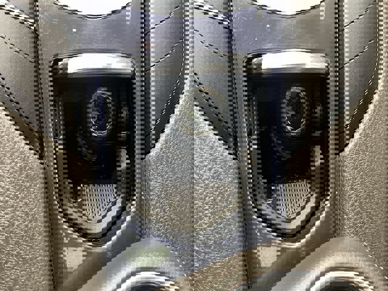 Used 2016 Porsche Panamera 4 Edition image 23