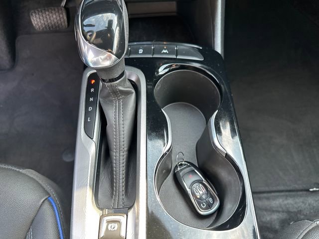 Used 2025 Buick Envista Sport Touring image 32