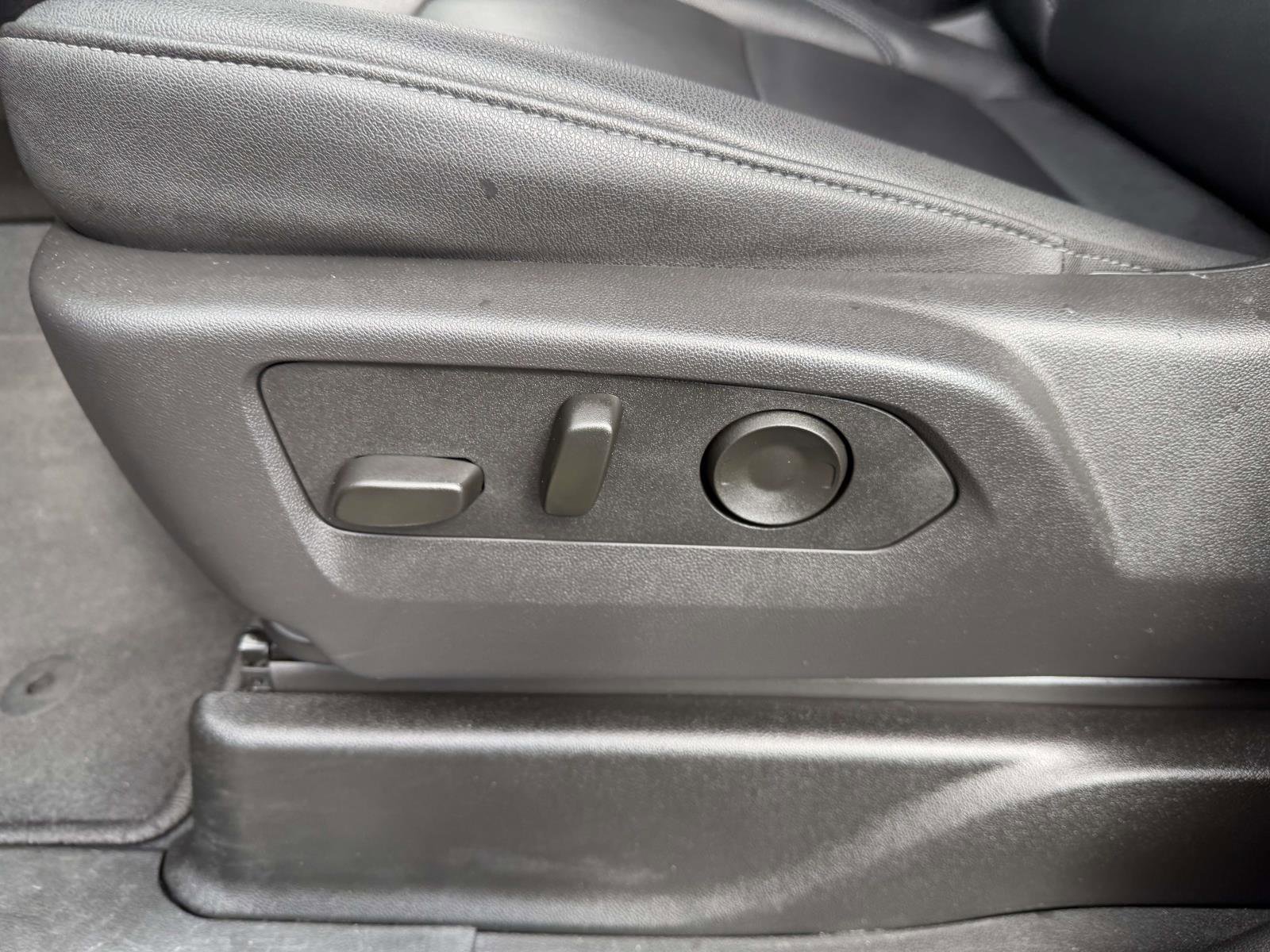 Certified 2025 Chevrolet Tahoe LT image 19