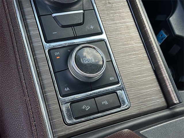 Used 2022 Ford Expedition Limited image 40