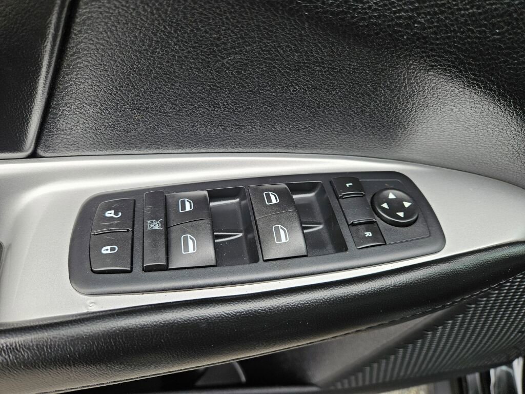 Used 2015 Dodge Journey SXT w/ Flexible Seating Group AWD/4WD image 16