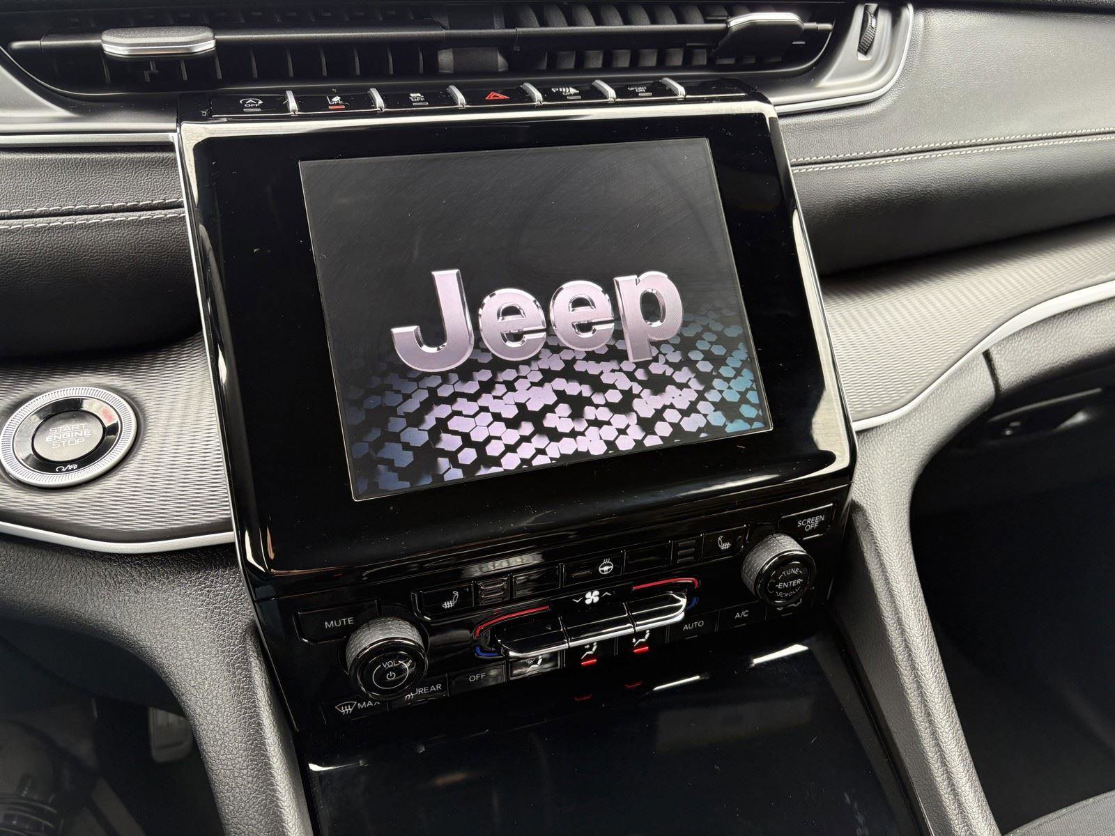 Used 2024 Jeep Grand Cherokee Laredo X w/ Luxury Tech Group I image 16
