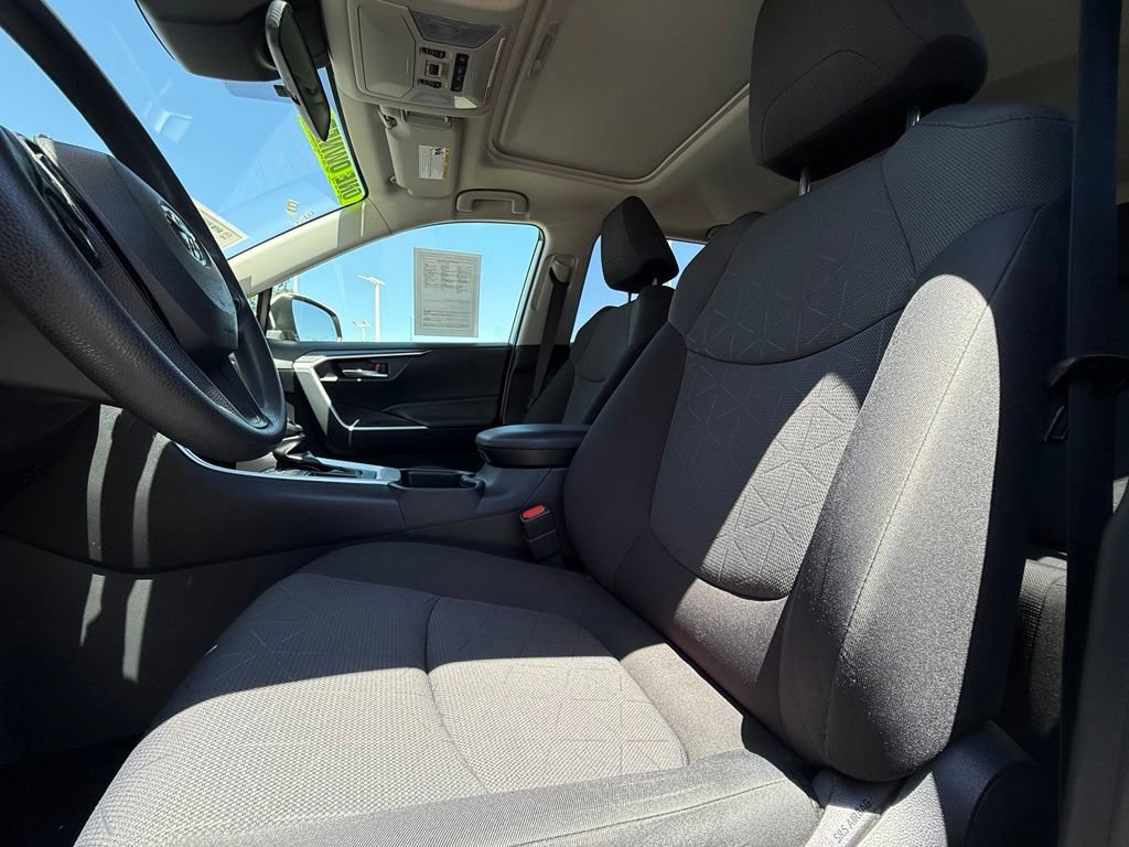Used 2019 Toyota RAV4 XLE FWD image 35