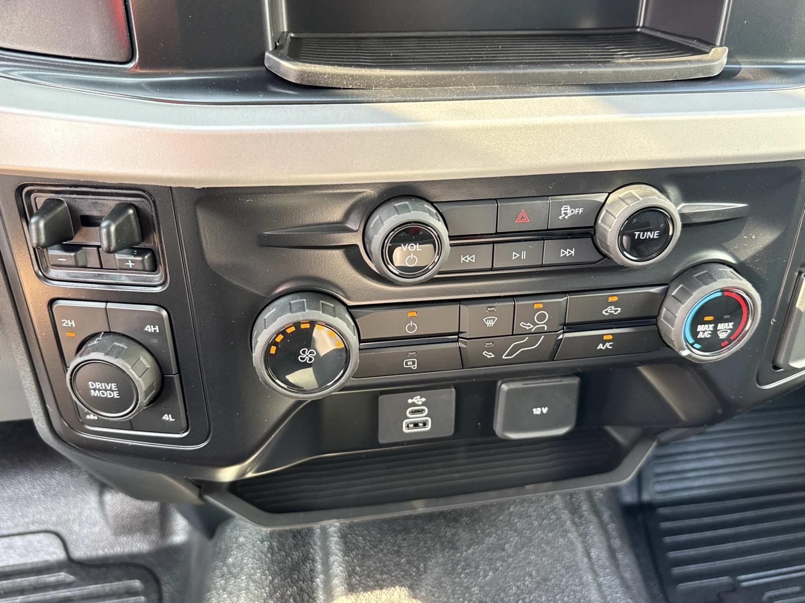 New 2027 Ford F350 XL w/ XL Driver Assist Package AWD/4WD image 16