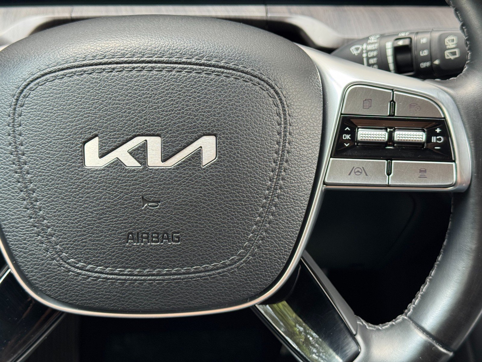 Used 2024 Kia Telluride SX AWD/4WD image 23