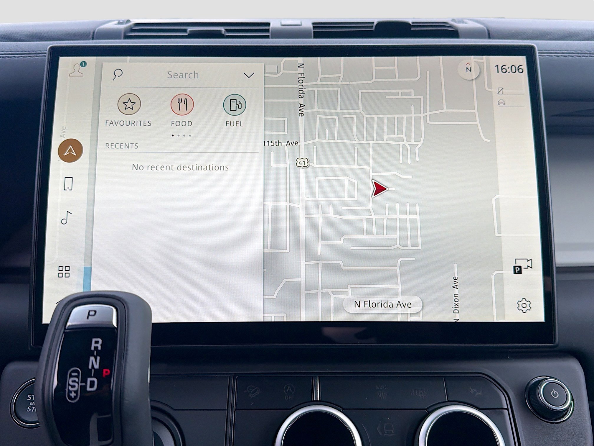 New 2026 Land Rover Defender 110 X-Dynamic SE image 31