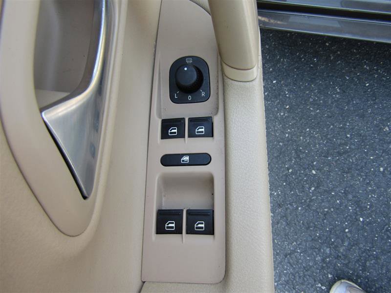 Used 2013 Volkswagen CC Sport image 11