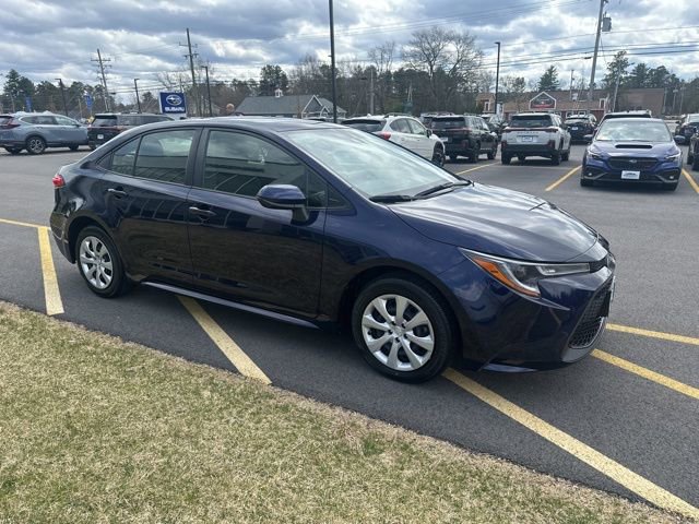 Used 2021 Toyota Corolla LE FWD image 3