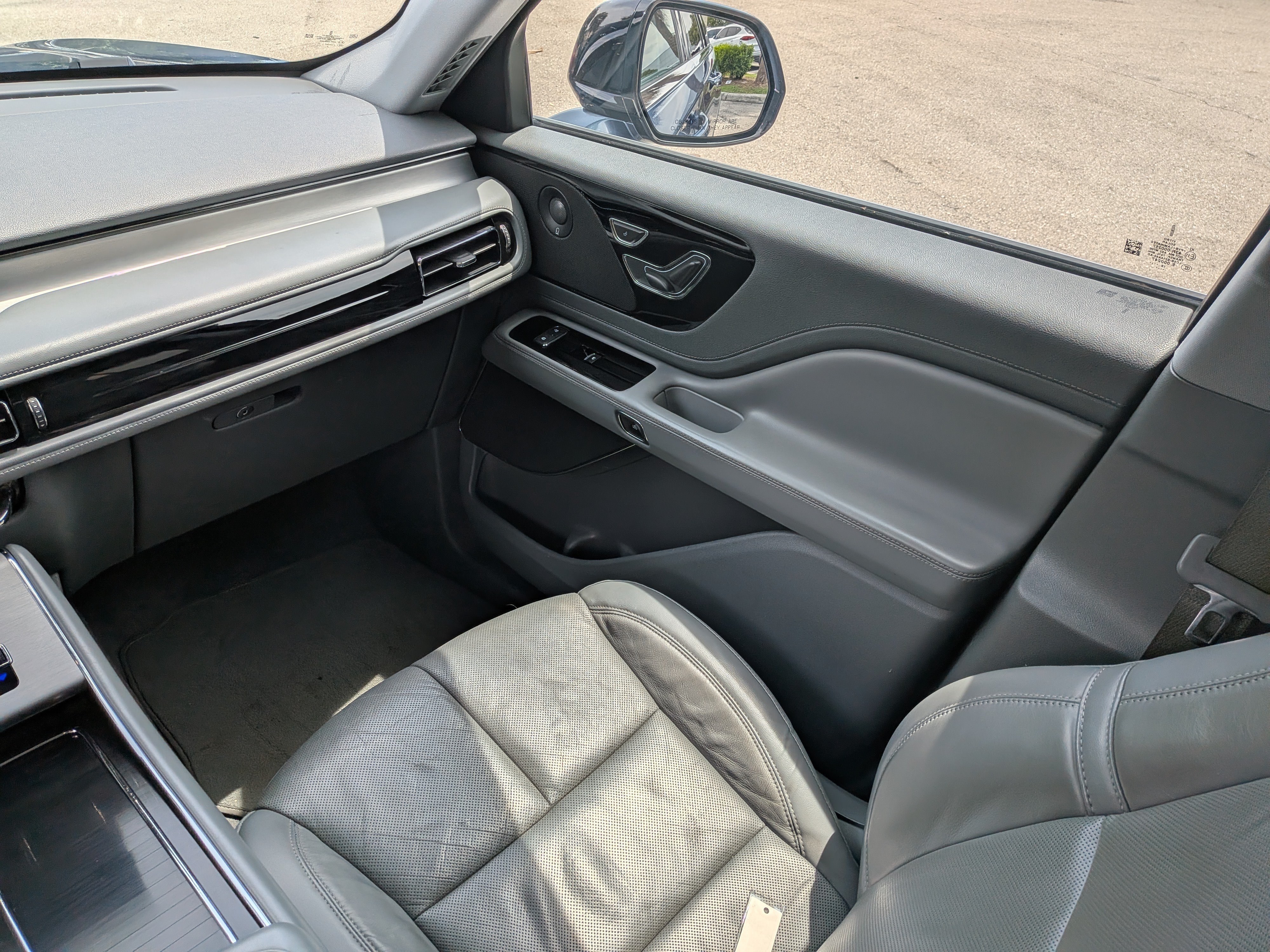Used 2020 Lincoln Aviator Reserve w/ Equipment Group 201A AWD/4WD image 19