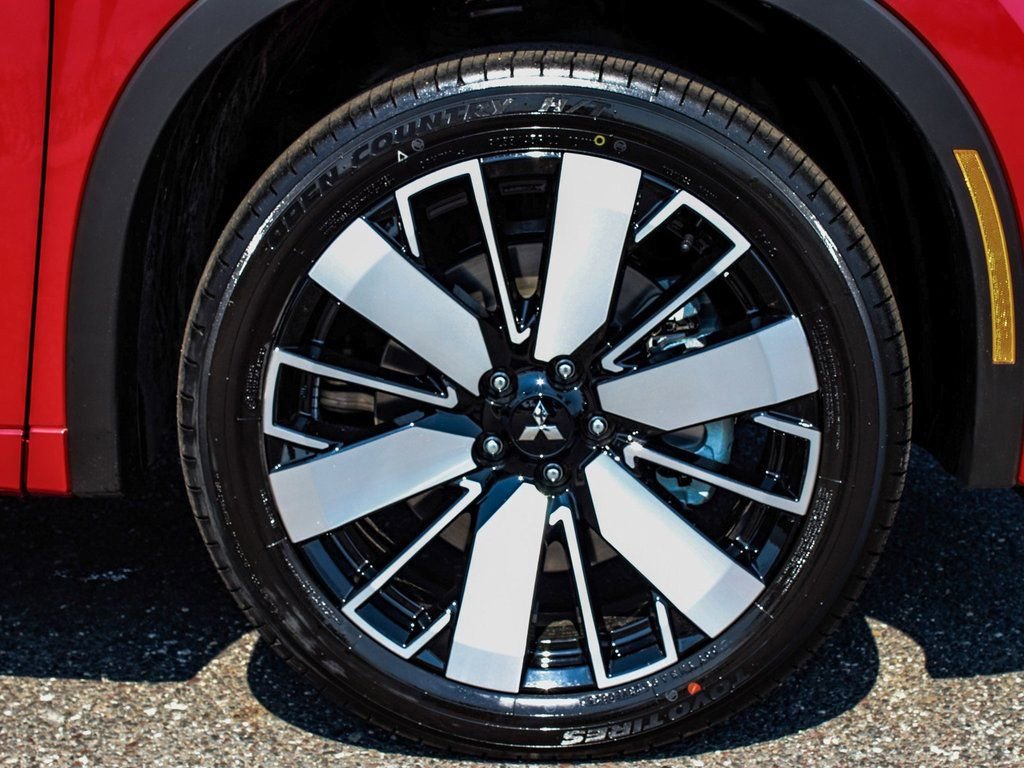 New 2025 Mitsubishi Outlander SEL image 7