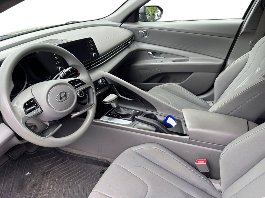 Certified 2023 Hyundai Elantra SEL FWD image 15