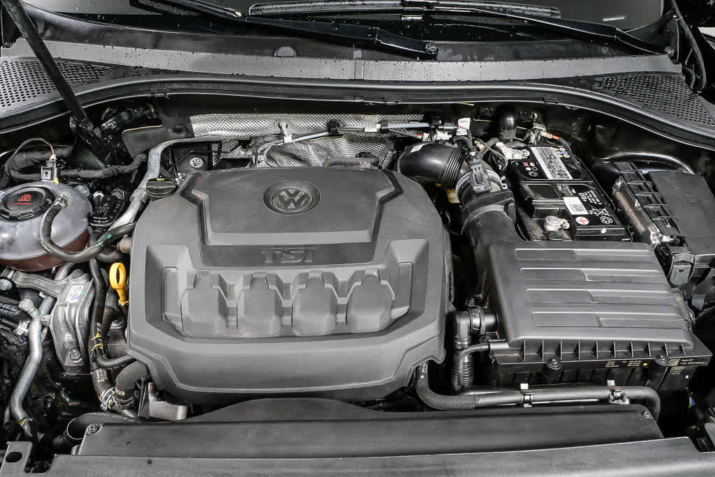 Certified 2023 Volkswagen Tiguan SE FWD image 38