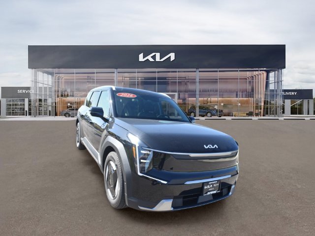New 2026 Kia EV9 Wind AWD/4WD image 10