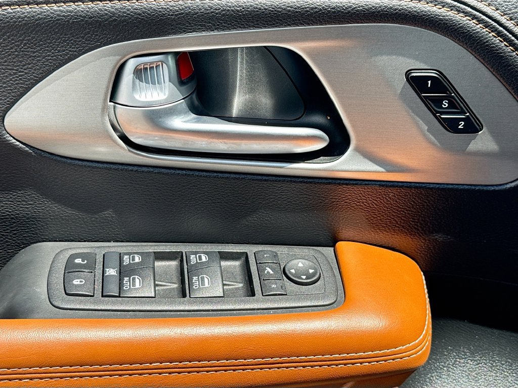 Used 2024 Chrysler Pacifica Pinnacle FWD image 20