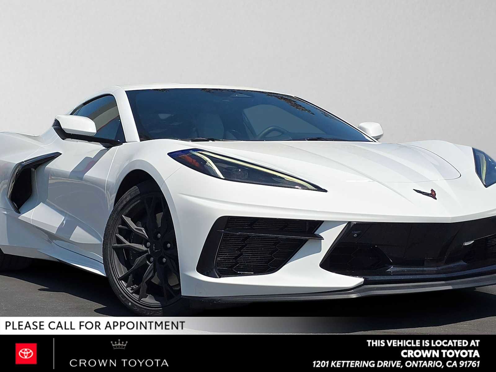 Used 2024 Chevrolet Corvette Stingray Preferred Cpe w/ Z51 Performance Package RWD image 1