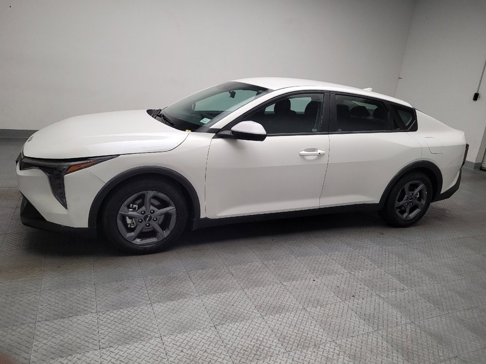 Used 2025 Kia K4 FWD image 2