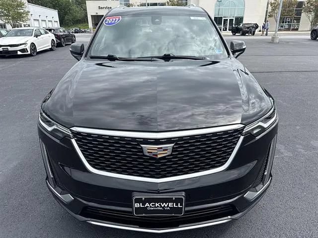 Used 2023 Cadillac XT6 Premium Luxury w/ Technology Package AWD/4WD image 2