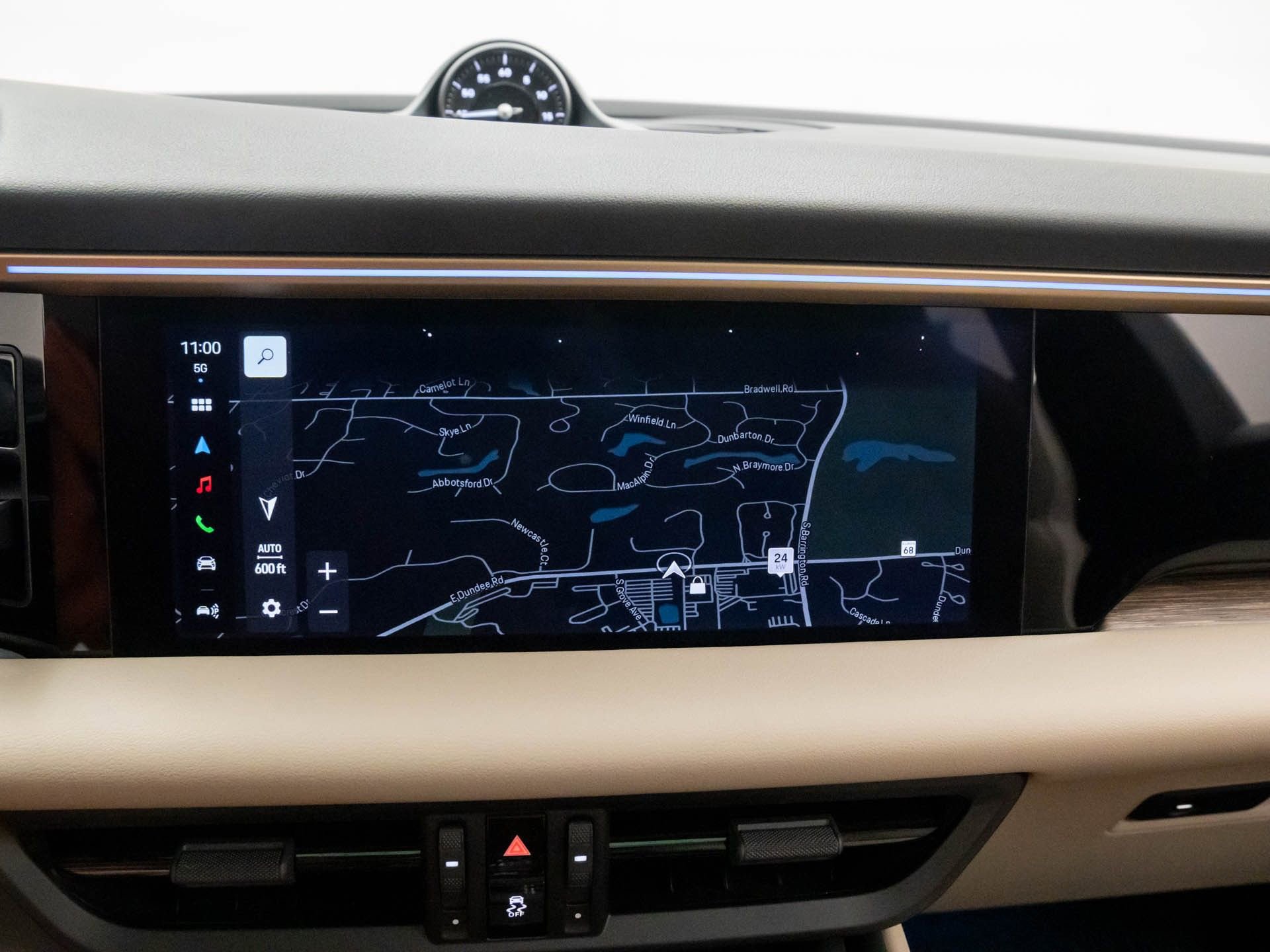 New 2025 Porsche Macan 4 Electric image 22