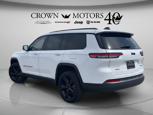 Used 2023 Jeep Grand Cherokee L Limited w/ Black Appearance Package AWD/4WD image 7