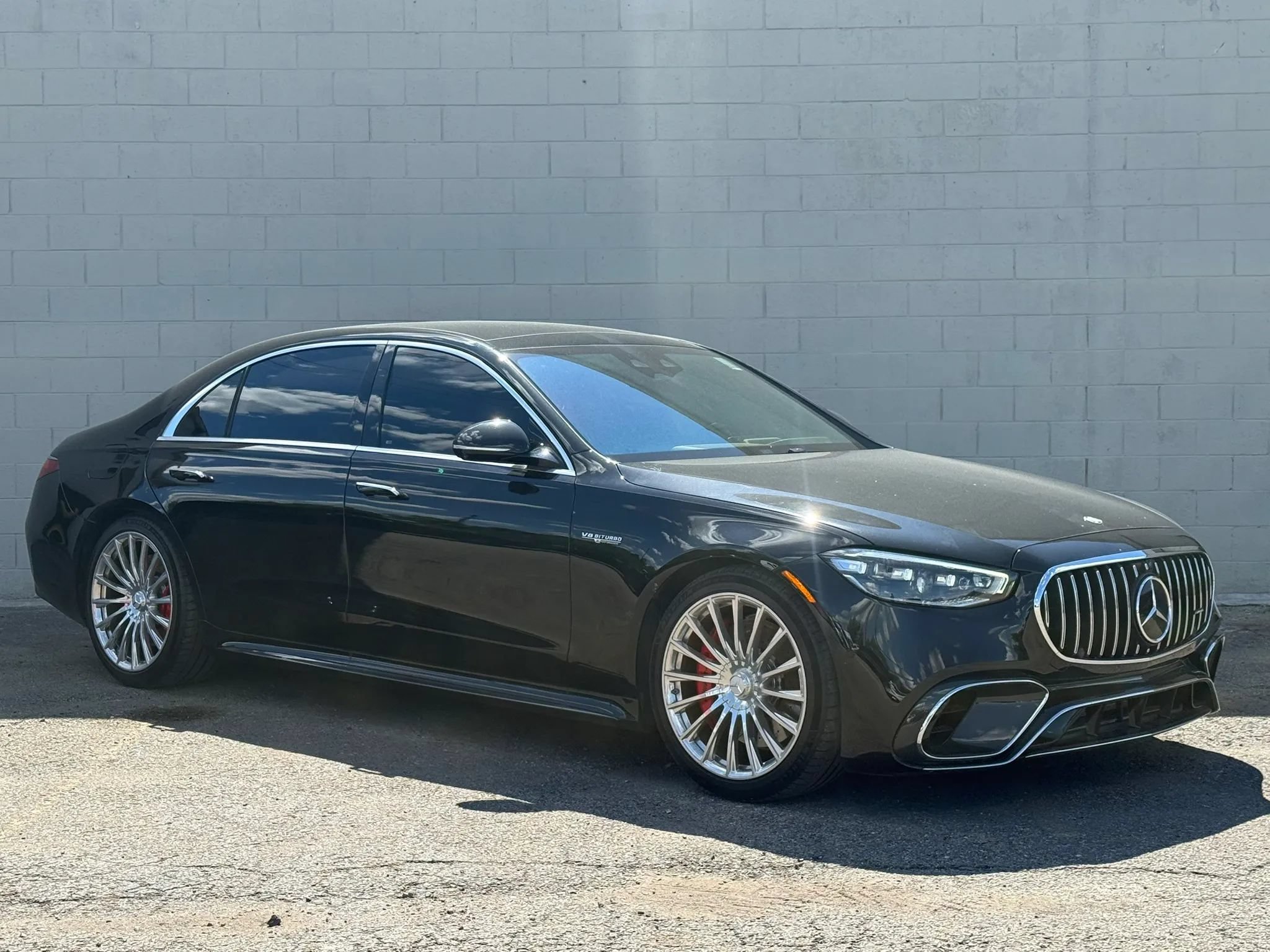 Used 2024 Mercedes-Benz S 63 AMG S w/ Carbon Fiber Exterior Package image 14
