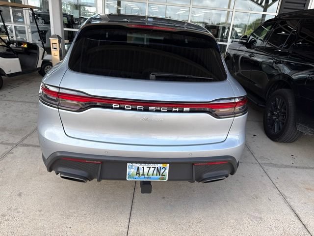 Used 2025 Porsche Macan AWD/4WD image 5