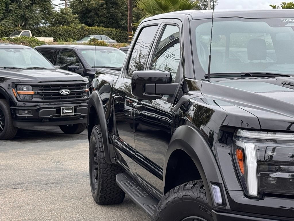 Used 2025 Ford F150 Raptor AWD/4WD image 5