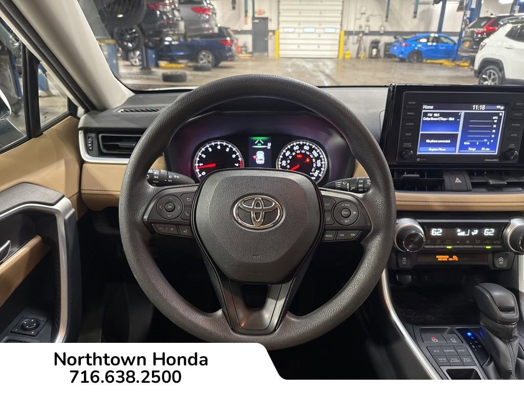 Used 2021 Toyota RAV4 XLE AWD/4WD image 19