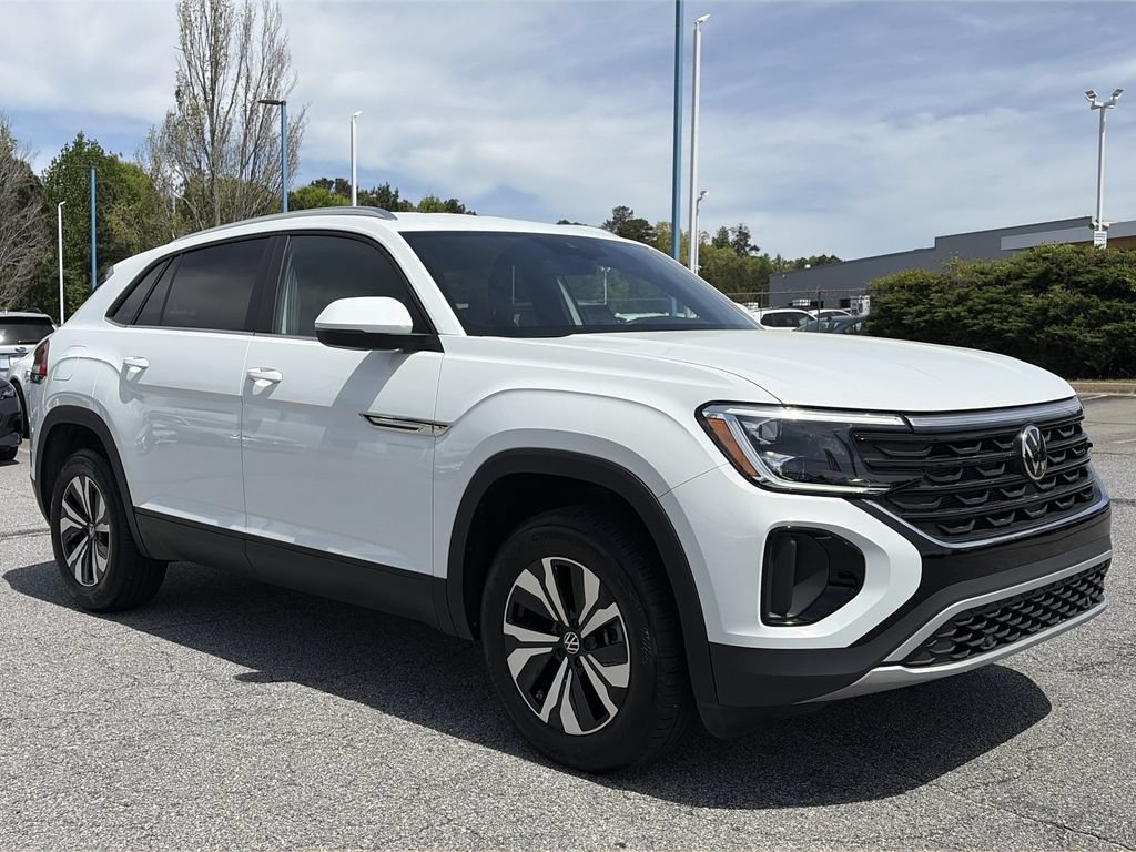 Certified 2024 Volkswagen Atlas Cross Sport SE FWD image 9