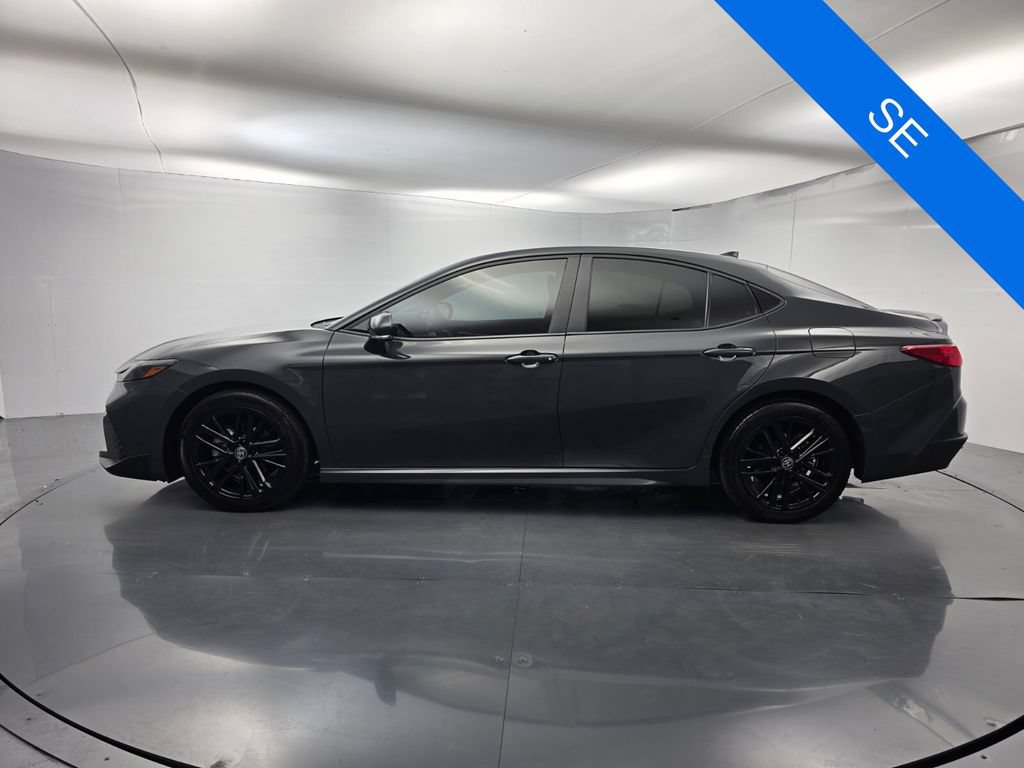Used 2025 Toyota Camry SE FWD image 7
