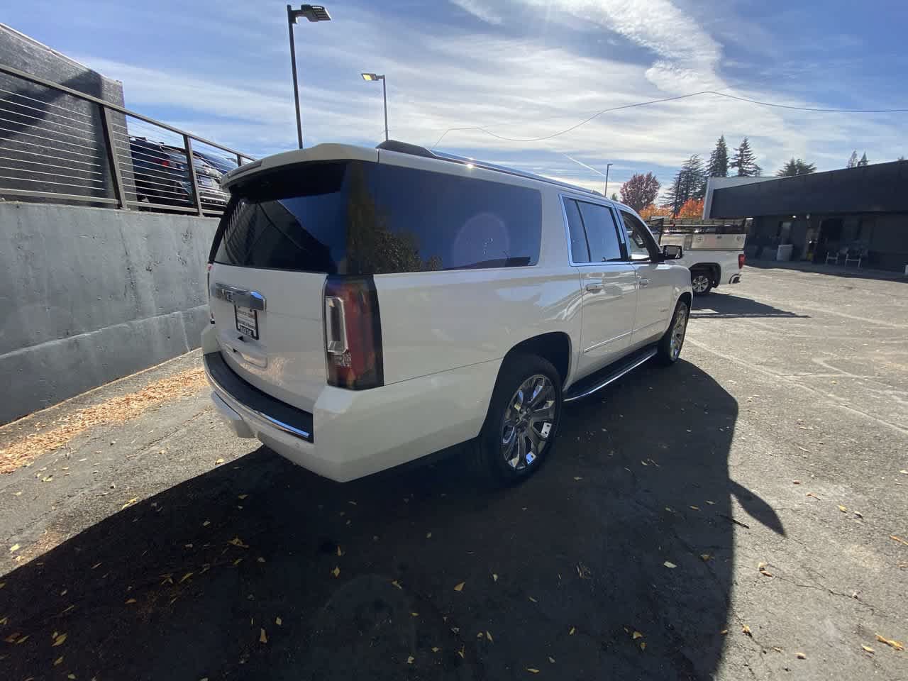 Used 2016 GMC Yukon XL Denali w/ Open Road Package AWD/4WD image 6