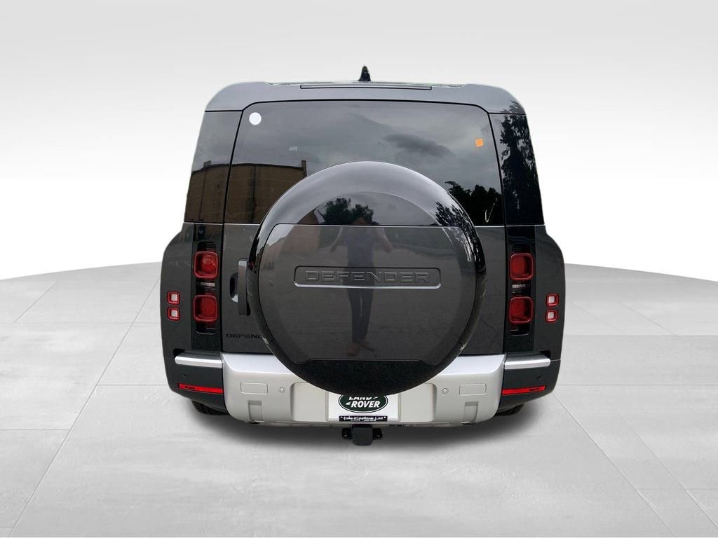 New 2024 Land Rover Defender 130 S image 7
