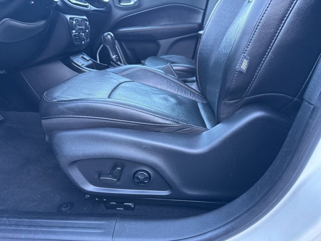 Used 2021 Jeep Compass Limited w/ Sun and Sound Group image 16