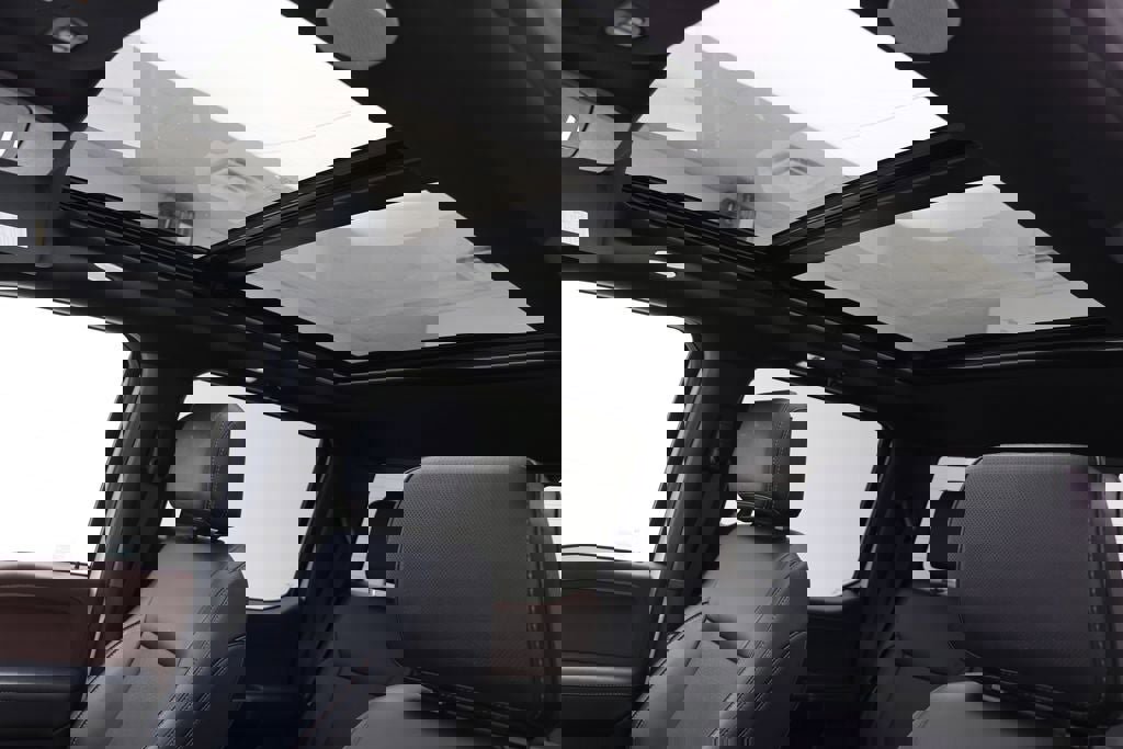 Used 2023 Ford F150 Lariat w/ Equipment Group 502A High image 19