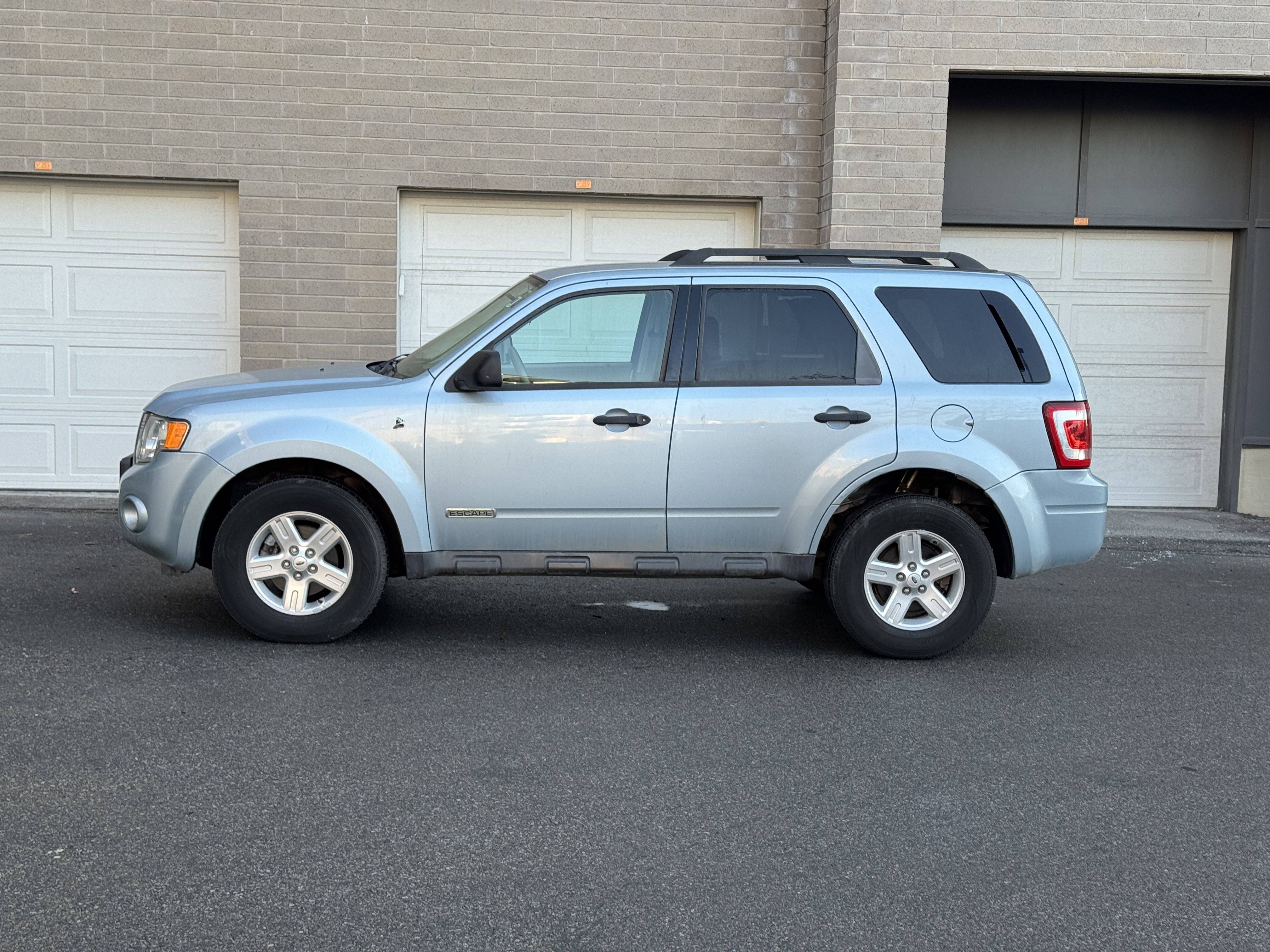 Used 2008 Ford Escape 4WD Hybrid image 2