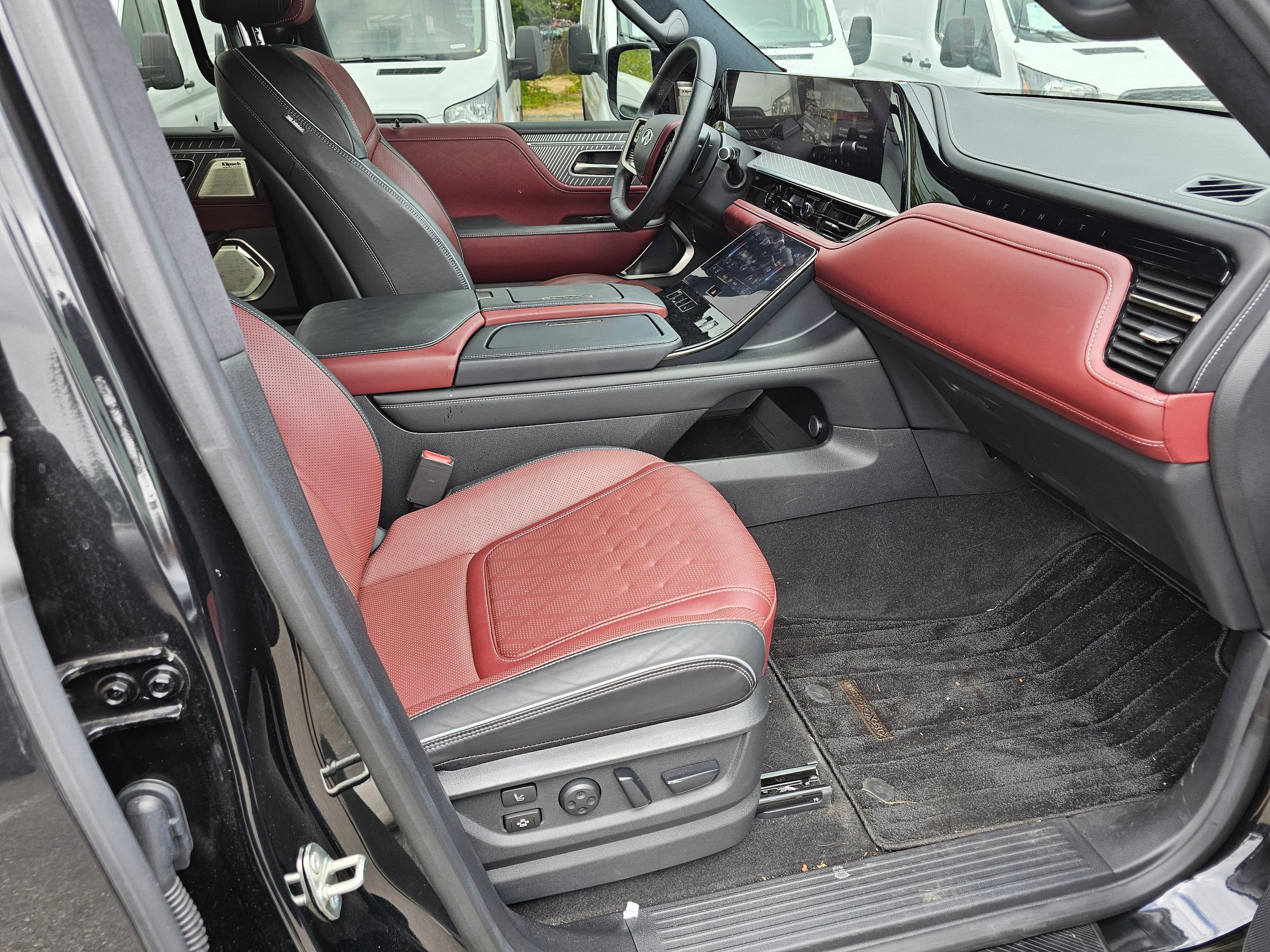 Used 2025 INFINITI QX80 Autograph AWD/4WD image 13