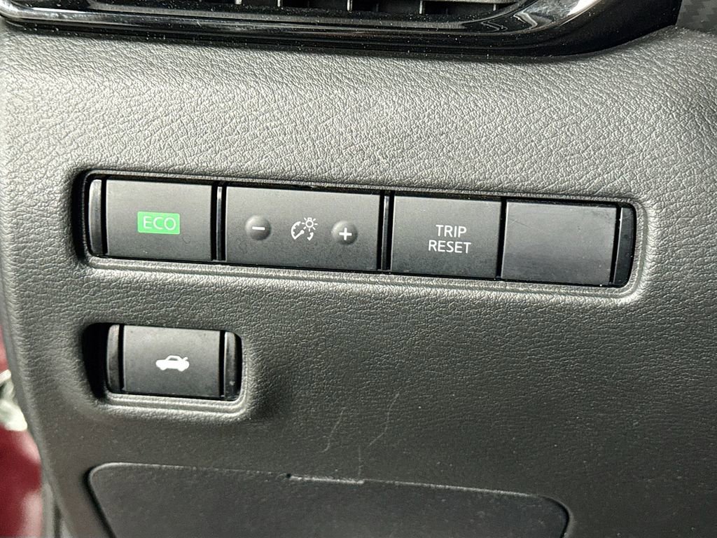 Used 2024 Nissan Sentra SV w/ Trunk Package image 6