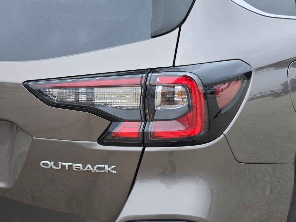 Certified 2023 Subaru Outback Limited image 12