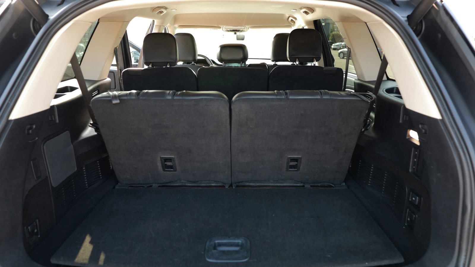 Used 2023 Lincoln Aviator AWD image 36