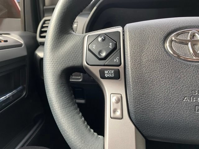 Used 2021 Toyota 4Runner SR5 AWD/4WD image 17