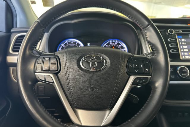 Certified 2019 Toyota Highlander XLE AWD/4WD image 30