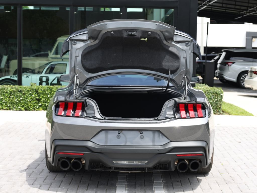 Used 2025 Ford Mustang Dark Horse image 7