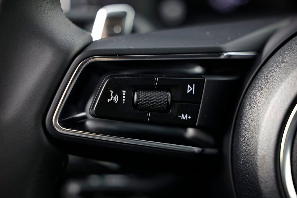 New 2026 Porsche Macan GTS image 37