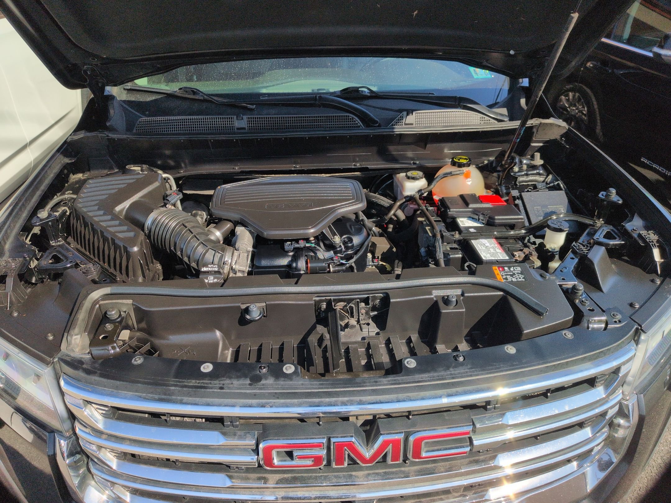 Used 2020 GMC Acadia SLT w/ Premium Package image 17