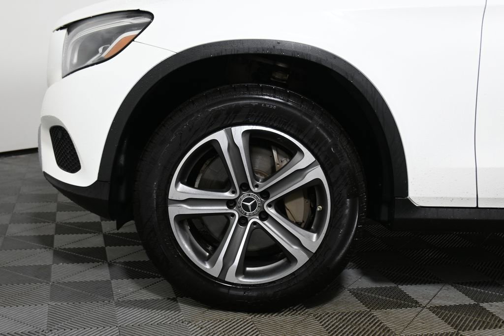 Used 2019 Mercedes-Benz GLC 300 4MATIC image 11