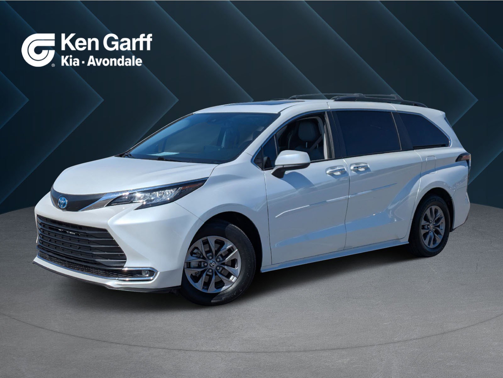 Used 2023 Toyota Sienna XLE