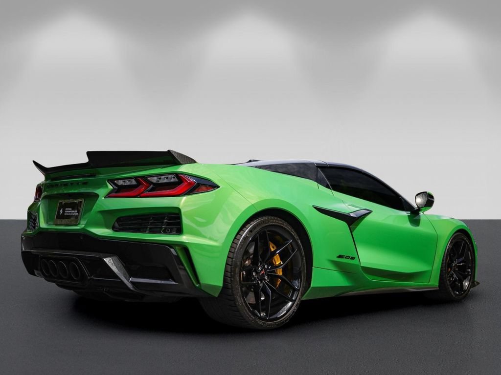 Used 2026 Chevrolet Corvette Z06 w/ Stealth Interior Trim Package RWD image 10